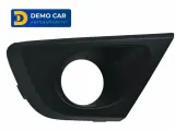 Окантовка противотуманной фары правая Renault Duster 1 2015-2020