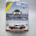 Машинка Green light 1/64 1988 Ford LTD Alloy car model Green machine