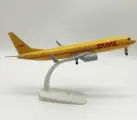 Металлическая модель самолета BOEING 737 DHL 20 см на подставке с шасси