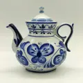Чайник заварочный, украшенный цветочным декором, фарфор, роспись