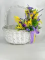 Искусственные цветы на Пасху, корзина с цветами. Пасхальная корзинка