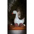 Интерьерная игрушка винтажный гусь на колесиках