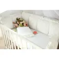 Бортики в кроватку для новорожденных Роскошь с большим количеством кружева, в кроватку 120*60 см или в овальную 125*75 см, сатин