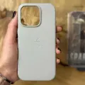 Чехол-накладка Leather Case MagSafe / Для iPhone 16 Pro / Light Gray