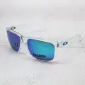 Солнцезащитные очки Oakley
