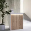 Стойка администратора / Кассовый стол из ЛДСП / Стойка ресепшн / Белый - Дуб Сонома с подсветкой