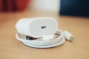 Быстрое сетевое зарядное устройство c кабелем для Iphone, Ipad, AirPods / Комплект Блок питания Type C + Кабель Ligtning / Fast charge