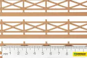 Модель деревянного ограждения. Высота - 2 см. Общая длина 78 см.