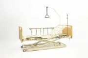 Медицинская кровать для лежачих больных MET SILVIA c электроприводом и регулировкой высоты