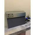 Почтовый ящик 27х35 см, металлический, с врезным замком, серый