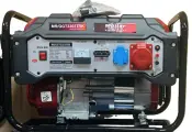 Бензогенератор Moller MR/GGT3303TRK 3,0 кВт, ручной запуск. Двигатель 4-х тактный 7л. с. Бак 15л. 220В/380В. медная обмотка, вольтметр. красный