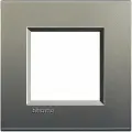 Рамка BTicino LivingLight 1 пост, горизонтальный монтаж, цвет серый шелк, металл LNA4802AE