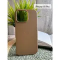 Чехол тёмно-коричневый для IPhone 16 Pro Leather Case с поддержкой беспроводной зарядки и анимацией