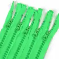 Молния MaxZipper пласт. спираль №5-N 65см цв. F334 ярк. зеленый уп.50шт