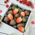 Клубника в шоколаде сладкий подарок себе или любимым, 9-12 шт
