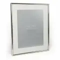 Фоторамка металлическая, рамка для фотографии 15х20 (в паспарту) или 21х30, 21х29,7 (a4) (без паспарту), настольная / настенная, серебристая GF 6241