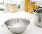 Дуршлаг из нержавеющей стали , 1,3 л, d=20 см, длинная ручка