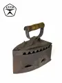 Утюг старинный угольный чугунный. Антиквариат. Середина XX века.