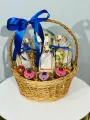 Корзина подарочная с чаем, медом и орехами. Подарок на 8 марта, Пасху, день рождения, Рамадан