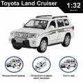 Машинка металлическая инерционная коллекционная модель 1:32 Toyota Land Cruiser ; Тойота белый
