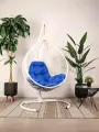 Подвесное кресло капля, с ротангом белое, синяя подушка