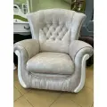 Кресло для отдыха Фаворит цвет-микровелюр мягкий бежево молочный, декор светлый