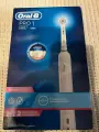 Электрическая зубная щетка Oral - B Pro 800 UltraThin Sensi