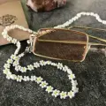 Цепочка для очков из бисера с жемчугом женская Маленькие цветы