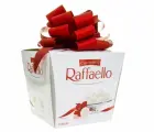 Конфеты в коробке Raffaello с цельным миндальным орехом в кокосовой обсыпке, 500 г