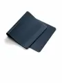 Коврик для мыши и клавиатуры большой из веганской кожи Satechi Vegan-Leather Premium Desk Mat. Цвет: синий