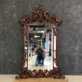 Интерьерное зеркало DOMKORLEONE в резной раме из красного дерева (mahogany wood), цвет орех NAA (светло-коричневый)