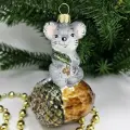 Irena-Co елочная игрушка, стекло Мышка на желуде (9,5х6,5х5см)