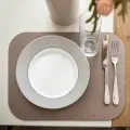 Набор из 2х кожаных сервировочных двухсторонних салфеток, плейсмейтов Plas Milky Grey by J.Audmorr, набор подставок под горячие тарелки из натуральной кожи двухцветная