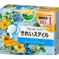 KAO Laurier Beautiful Style Fresh Floral Ежедневные гигиенические прокладки, с ароматом свежесобранных цветов, длина: 14 см, в упаковке 72 шт