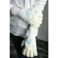 Перчатки вратарские SYNER white 9
