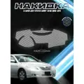Накидка на панель приборов для Тойота Камри / Toyota Camry XV40 2007-2011 Г. В. Серая с чёрной строчкой