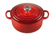 Чугунная эмалированная кастрюля с крышкой, 24 см, 4.2 л, Le Creuset, Вишня (Cerise) -lj