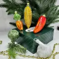 Irena-Co Набор елочных игрушек, стекло Кукуруза - 12х4х4, Капуста - 5,5х5х5, Морковь - 8,5х3,5х3,5, Чеснок - 7,5х5,5х5,5, Перец - 10,5х3х3,5