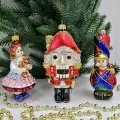 Набор стеклянных ёлочных игрушек Irena-Co Щелкунчик - 14х6,5х4,5, Солдат - 12,5х5,5х5,5, Девочка - 6х6х11,5