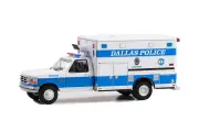Модель коллекционная GREENLIGHT Ford F-350 van ambulance dallas police crime scene 1992 (длина модели 6-10 см)
