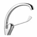 Смеситель для кухни с высоким поворотным изливом и хирургической удлиненной ручкой 20 см, хромированный