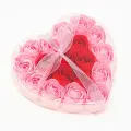 Набор в форме сердца, нежных 18 красно-розовых мыльных роз