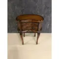 Прикроватная тумба с ящиками DOMKORLEONE из красного дерева (mahogany wood, форма Pecan, цвет орех HP (коричневый)