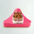 Туалет-лоток ZOOEXPRESS для мелких грызунов(хомяков/мышек) , угловой, пластик, 16x9x8,5см, крепление к клетке, 1 шт