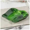 Блюдо стеклянное сервировочное Доляна «Перчик», 16×15 см, цвет зелёный