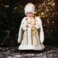 Снегурочка В шубке с бусинками и в кокошнике двигается, с подсветкой, 40х20 см, золото