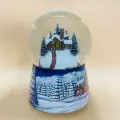 Снежный шар Дом на холме диаметр 10 сантиметров с музыкой и метелью