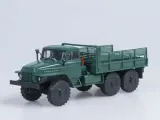 Масштабная модель 1/43 Миасский грузовик 375Д бортовой
