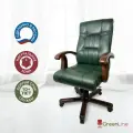 Низкое компьютерное кресло руководителя Венген-М, натуральная кожа, дерево, зеленое