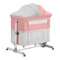 Детская кроватка для новорожденного с маятником Dearest приставная с матрасом, с москитной сеткой, манеж, розовый